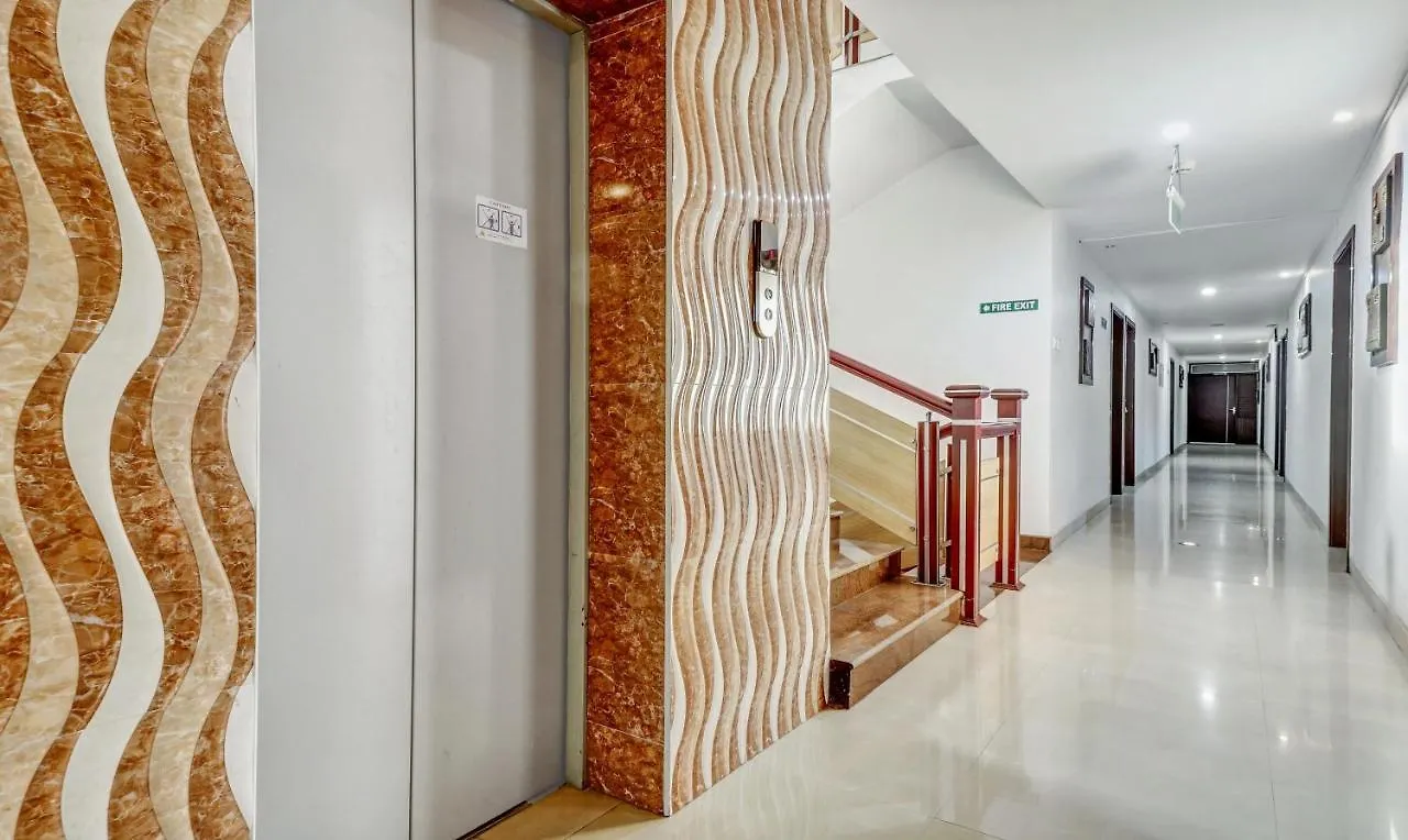 Kizhake Chālakudi Treebo Symphony Hotels And Resorts Angamally 3*, Kizhake Chālakudi הודו